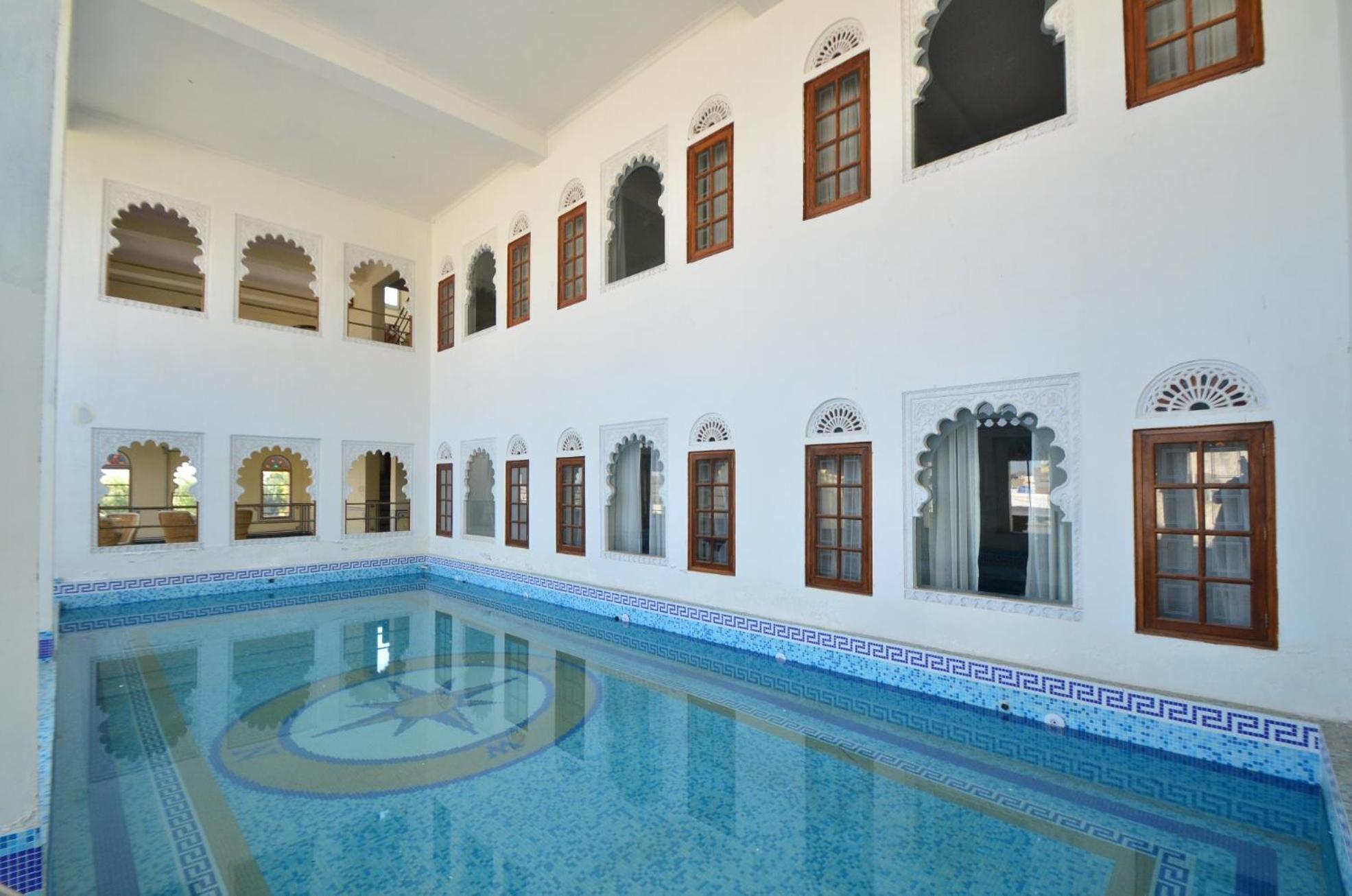 Aaram Mahal By Pachar Group Hotel อุเดเปอร์ ภายนอก รูปภาพ