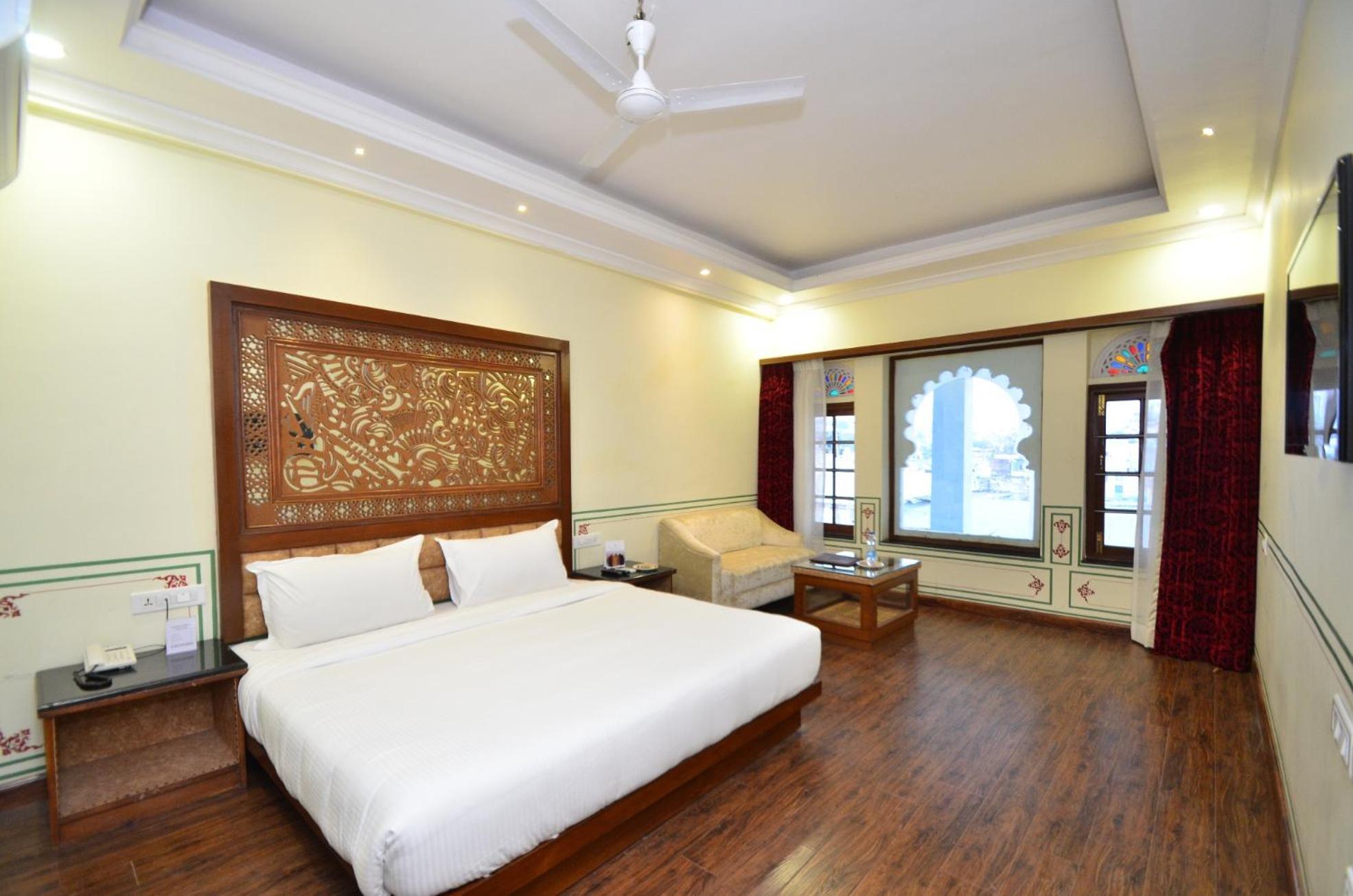 Aaram Mahal By Pachar Group Hotel อุเดเปอร์ ภายนอก รูปภาพ