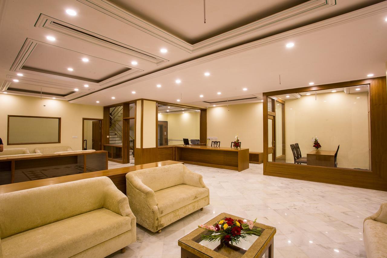 Aaram Mahal By Pachar Group Hotel อุเดเปอร์ ภายนอก รูปภาพ