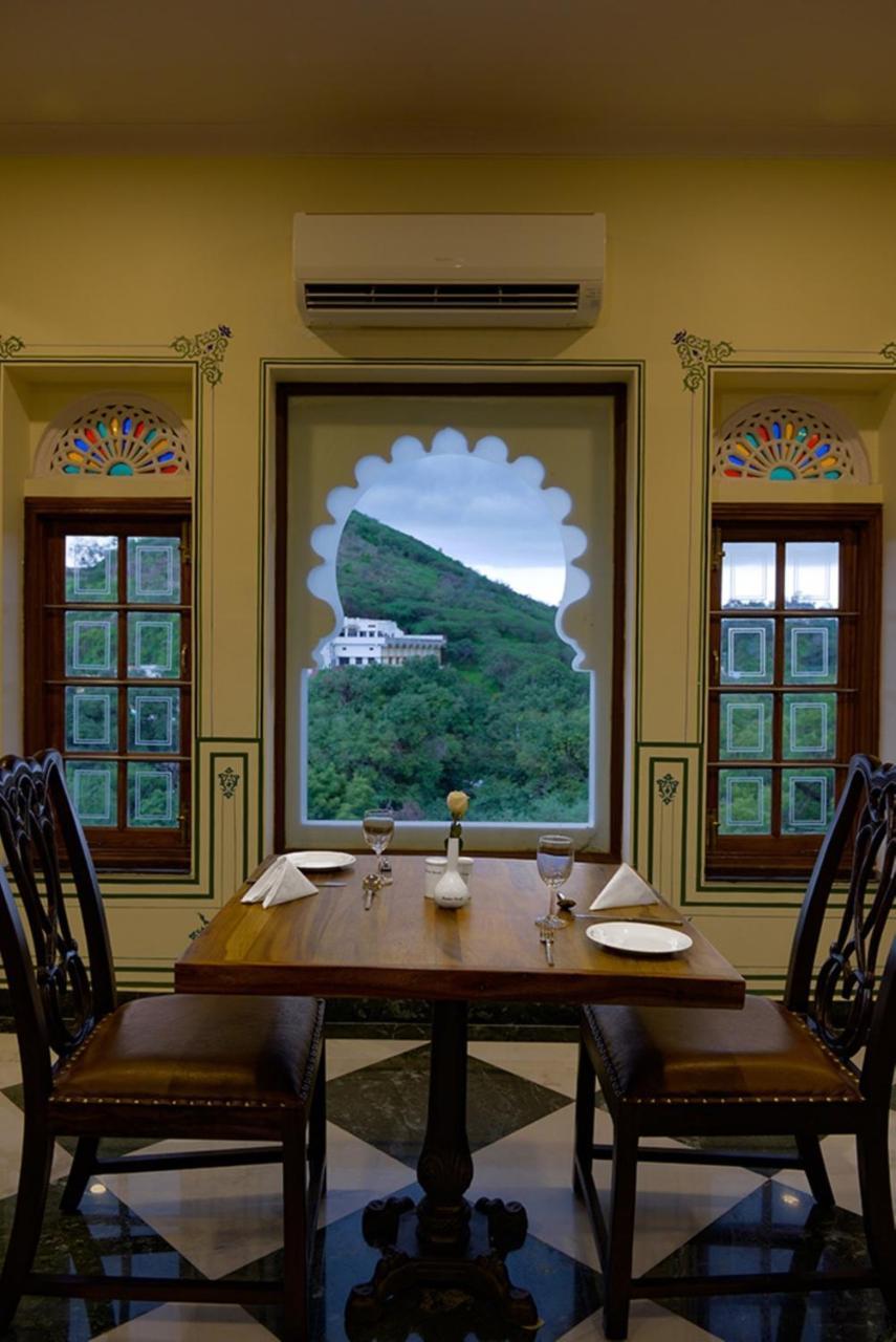 Aaram Mahal By Pachar Group Hotel อุเดเปอร์ ภายนอก รูปภาพ
